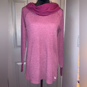 Eddie Bauer medium burgundy cowl neck long sleeve thermal